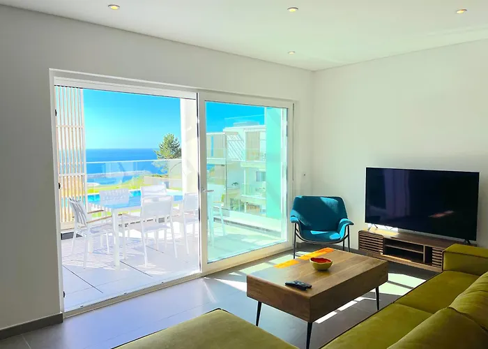 Mar A Vista - With Pool, Gym And Sea Views Appartement *