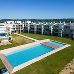 Mar A Vista - With Pool, Gym And Sea Views Appartement Nazaré