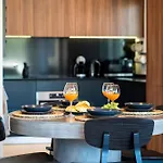 Mar A Vista - With Pool, Gym And Sea Views Appartement