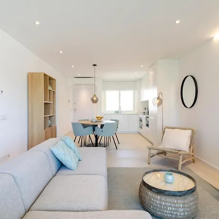 Mar A Vista - With Pool, Gym And Sea Views Назаре