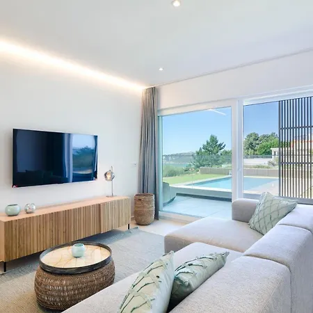 Mar A Vista - With Pool, Gym And Sea Views * Nazaré