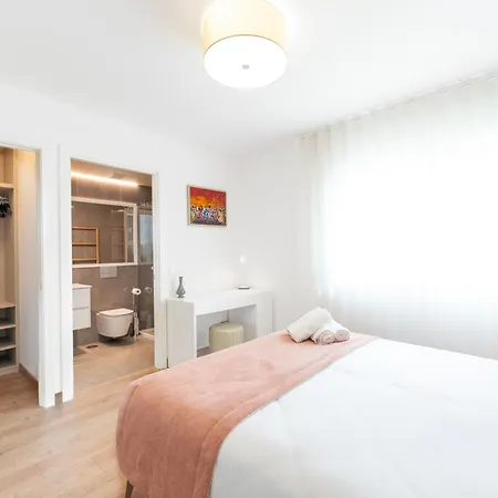 Mar A Vista - With Pool, Gym And Sea Views Appartement *