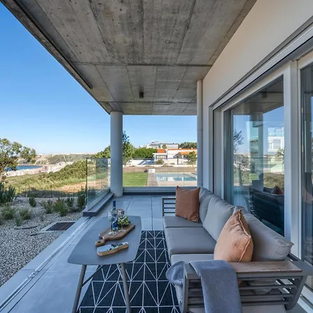 Mar A Vista - With Pool, Gym And Sea Views *
