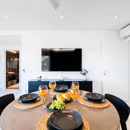 Mar A Vista - With Pool, Gym And Sea Views Назаре