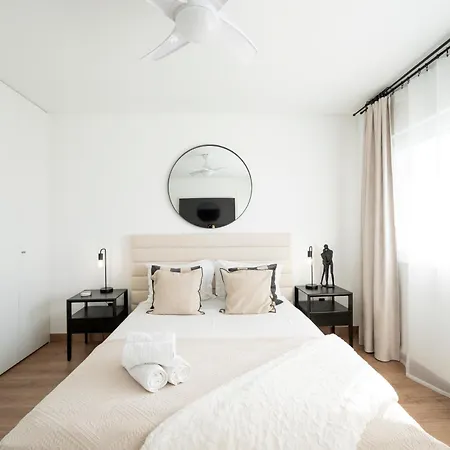 Апартаменты Mar A Vista - With Pool, Gym And Sea Views *